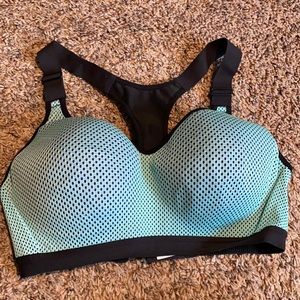 Victoria’s Secret ‘Victoria Sport’ bra